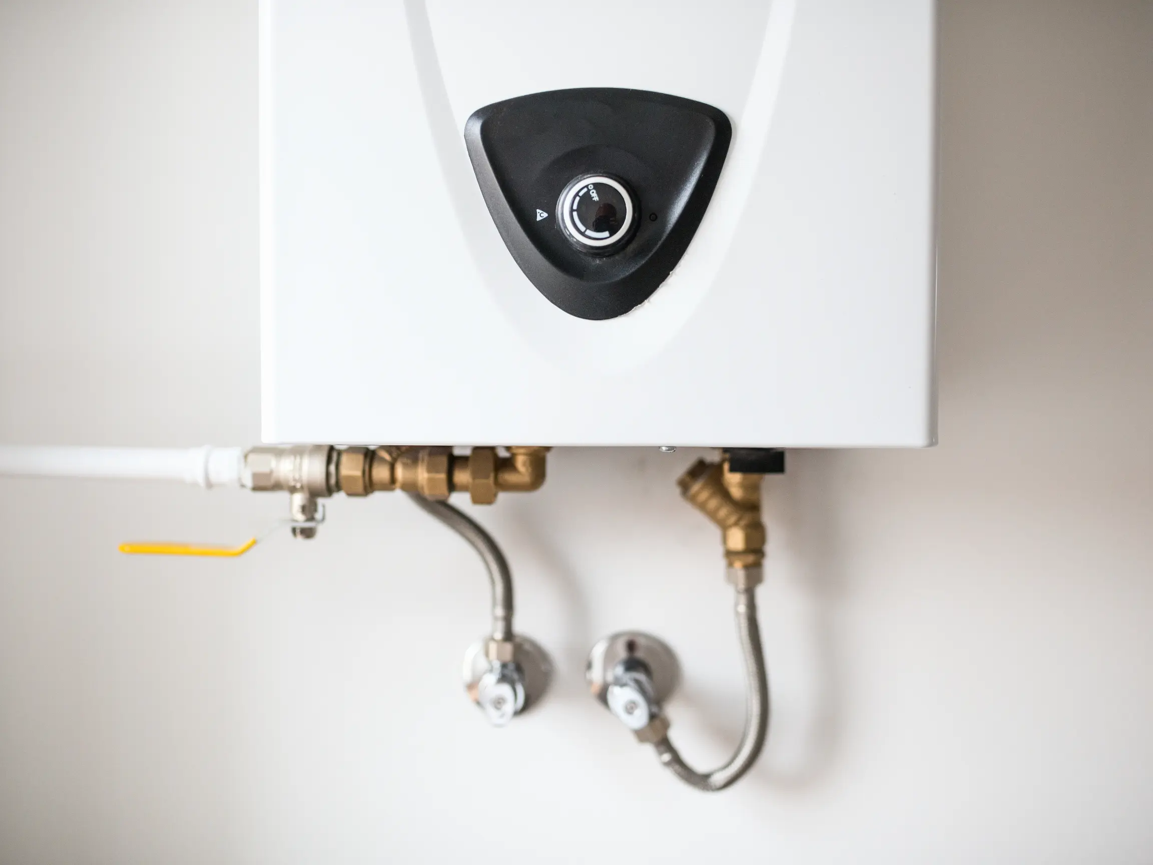 Advantages of Tankless Water Heaters for Your Kingston Home